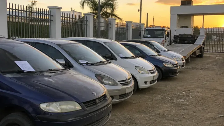 Intrant retiene seis vehículos en Ciudad Juan Bosch por irregularidades en licencia