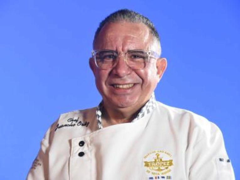 el-chef-juancho-ortiz-promueve-la-gastronomia-dominicana
