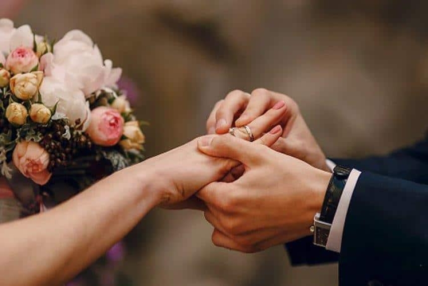 ¿Cuántos matrimonios se celebraron en diciembre del 2022?