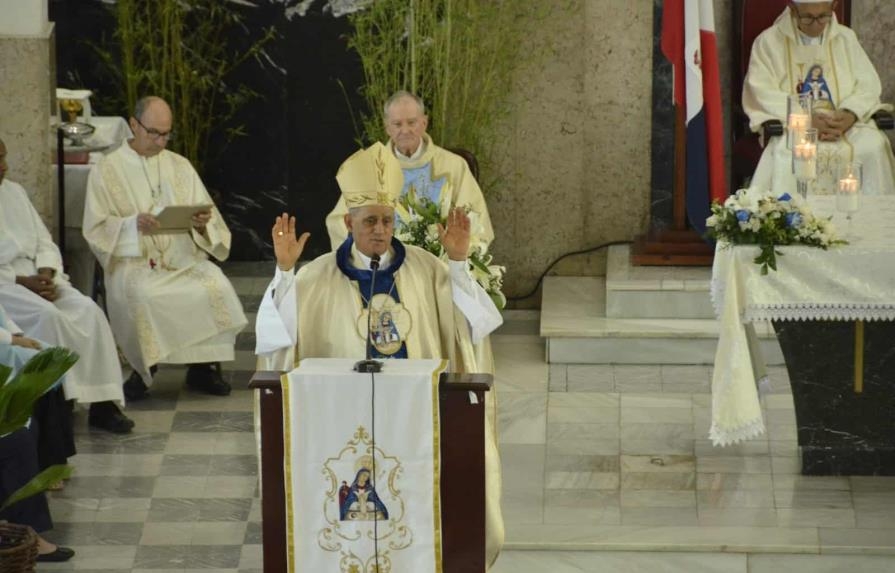 Monseñor Bretón arremete contra la corrupción política