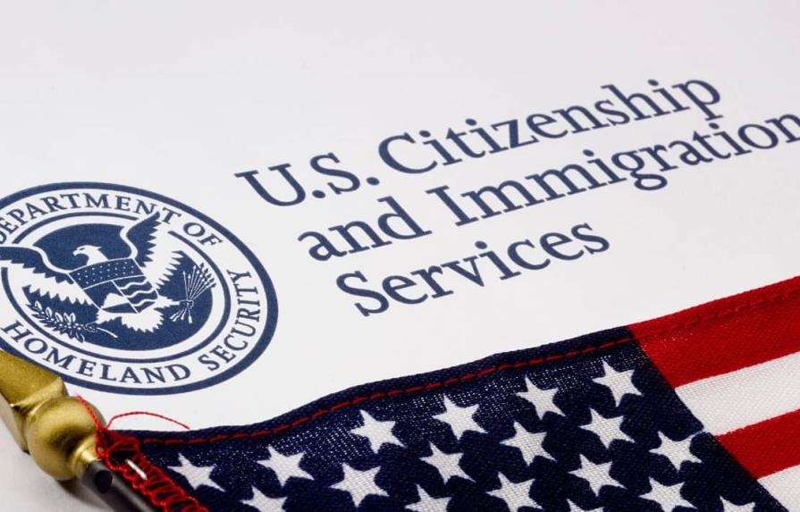EEUU dará permiso de trabajo a solicitantes de asilo