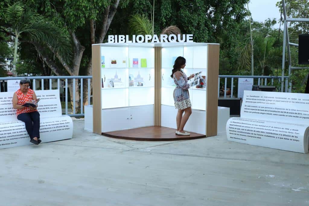 Alcaldía de Santiago inaugura biblioparque