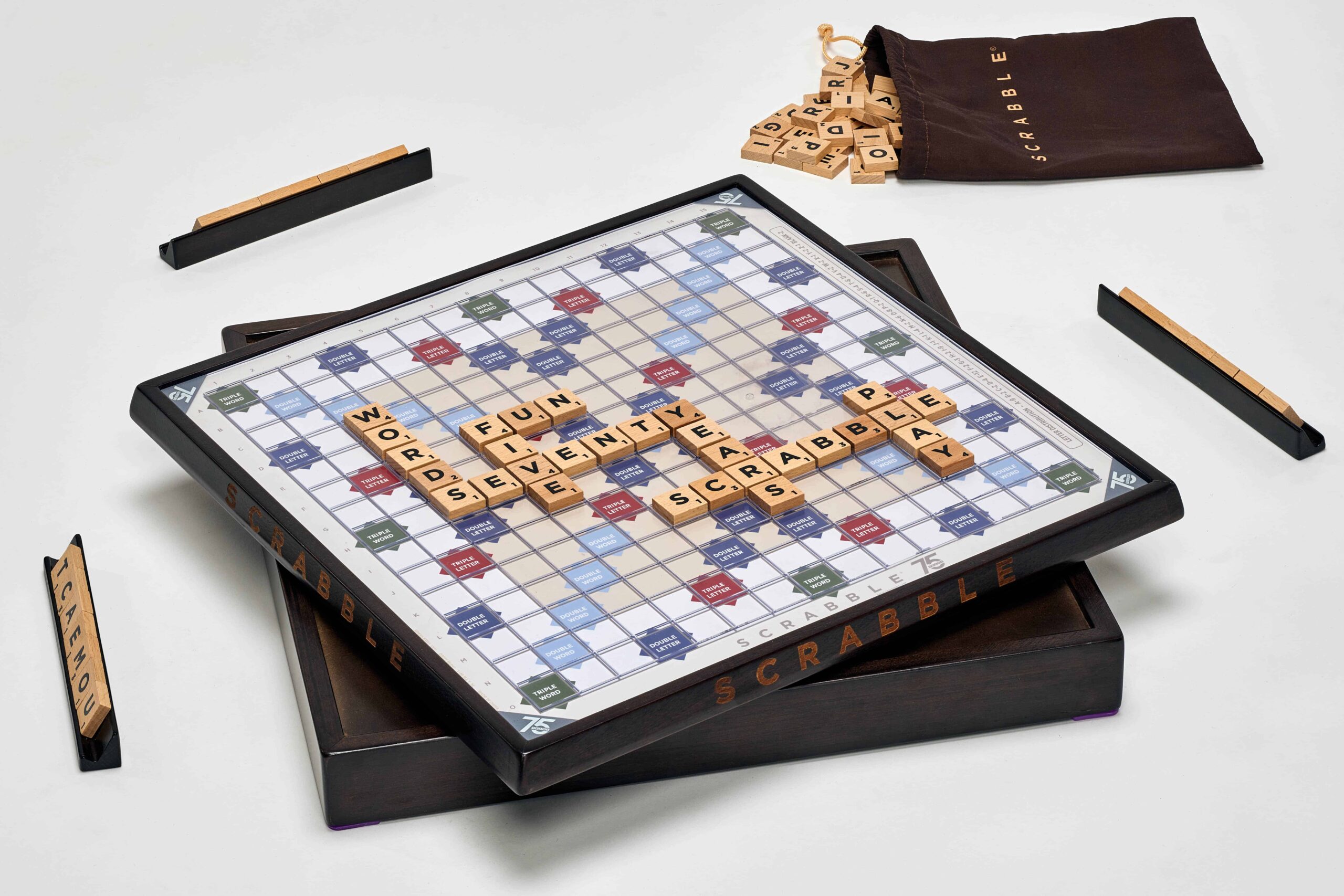 Scrabble: el rey de los juegos de palabras ‘cumple 75’
