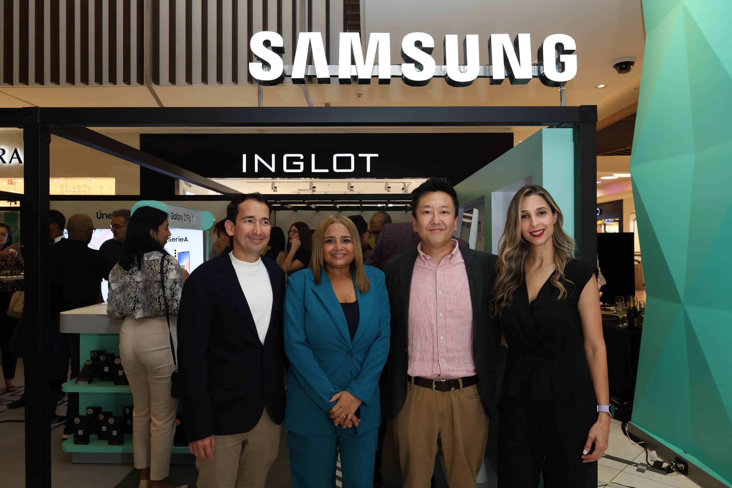 Samsung inaugura una tienda bajo el concepto Pop Up