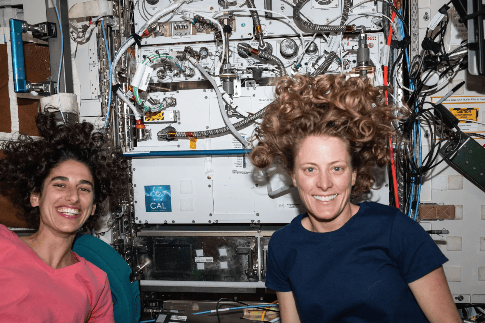 Dos astronautas de la NASA inician caminata para tareas de mantenimiento en la EEI