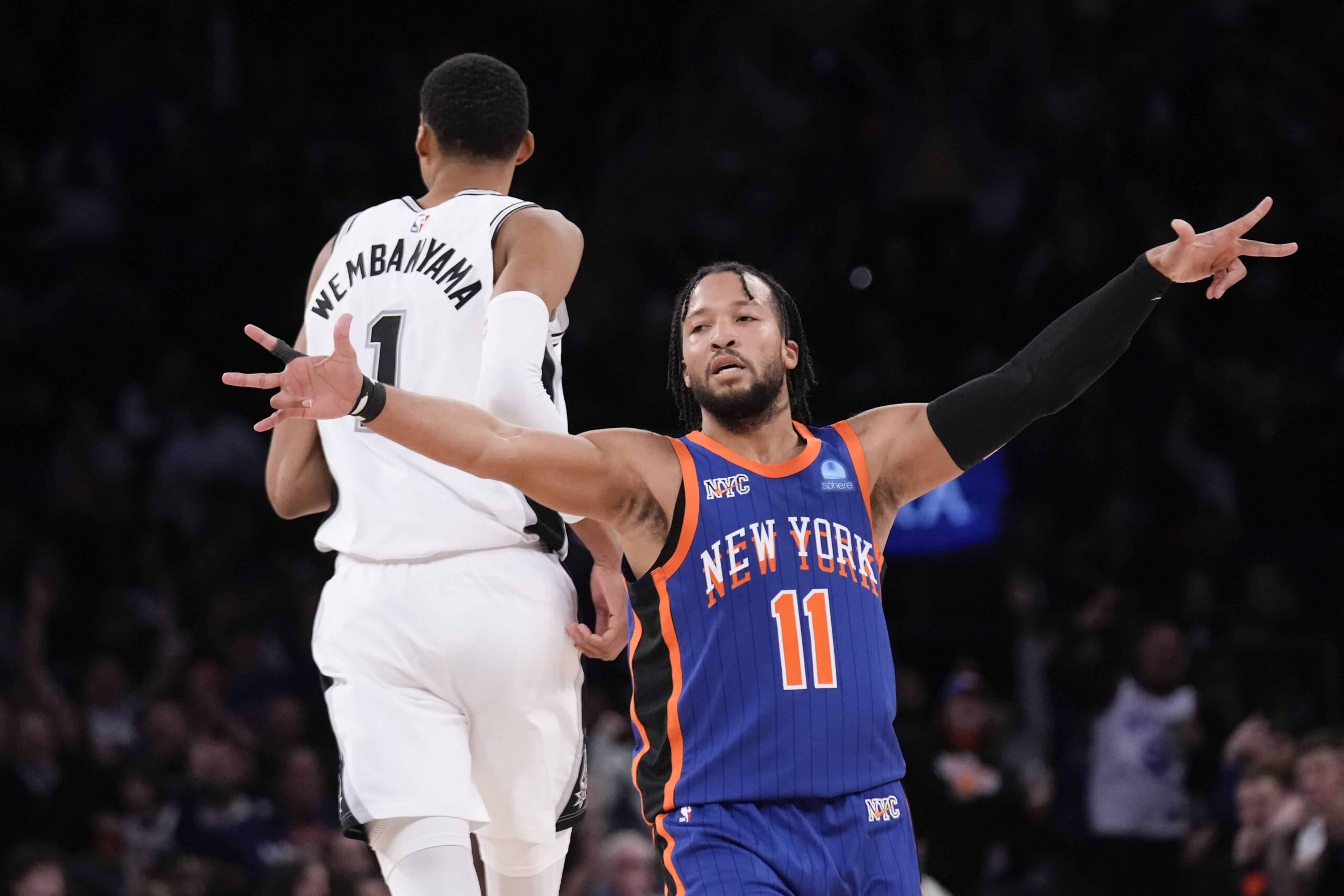 Mal debut de Wembanyama en Madison Square Garden; Knicks aplastan a Spurs