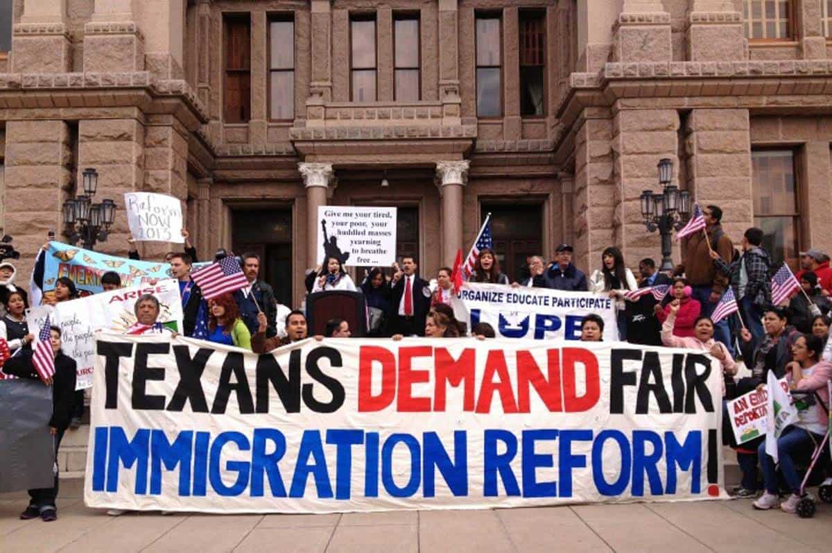 La Casa Blanca critica la nueva ley de Texas porque “deshumaniza” a los migrantes