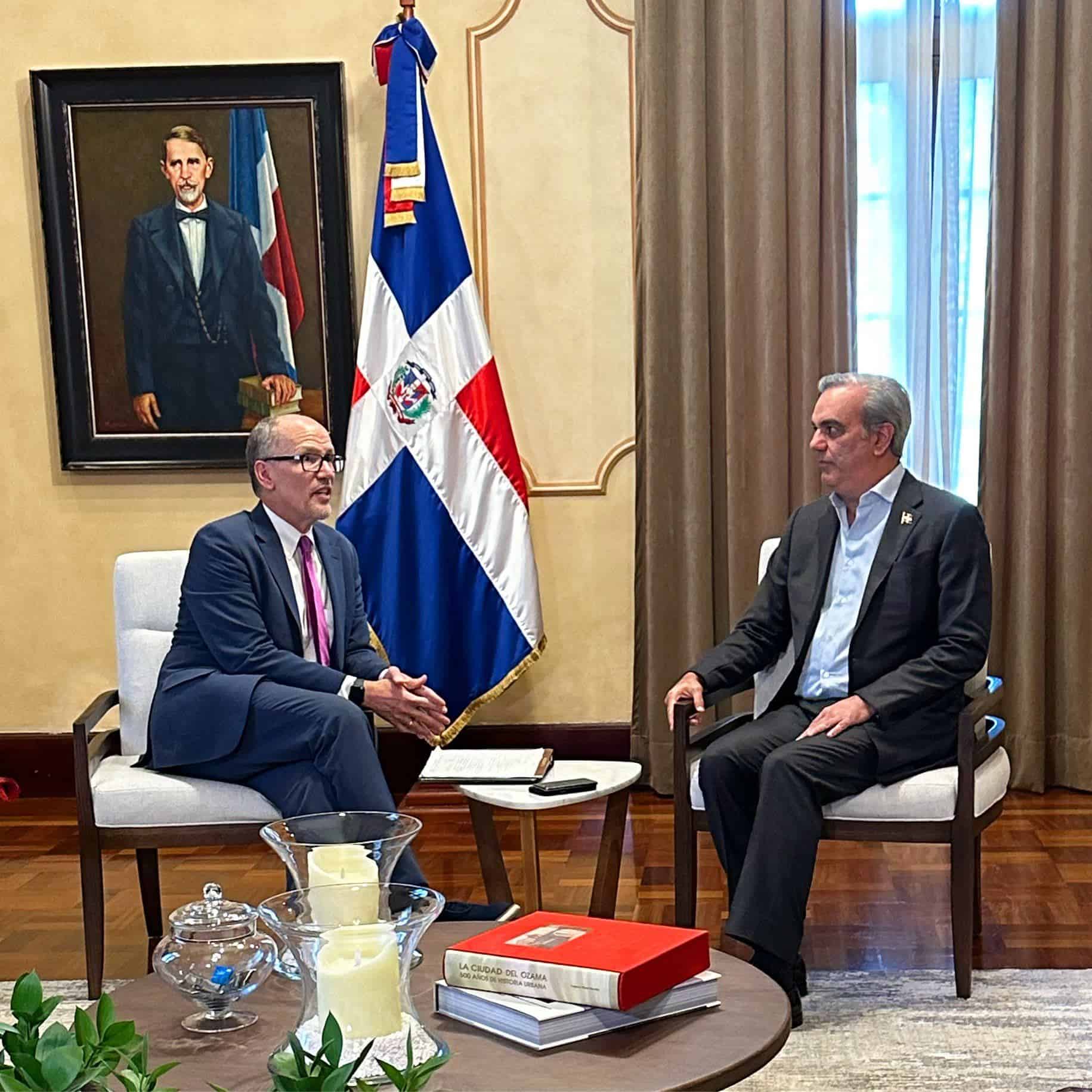 Asesor principal del presidente Joe Biden se reúne con Luis Abinader en el Palacio Nacional