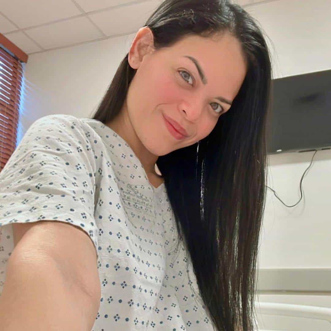 La comunicadora Kiara Romero se realiza la cirugía número 21