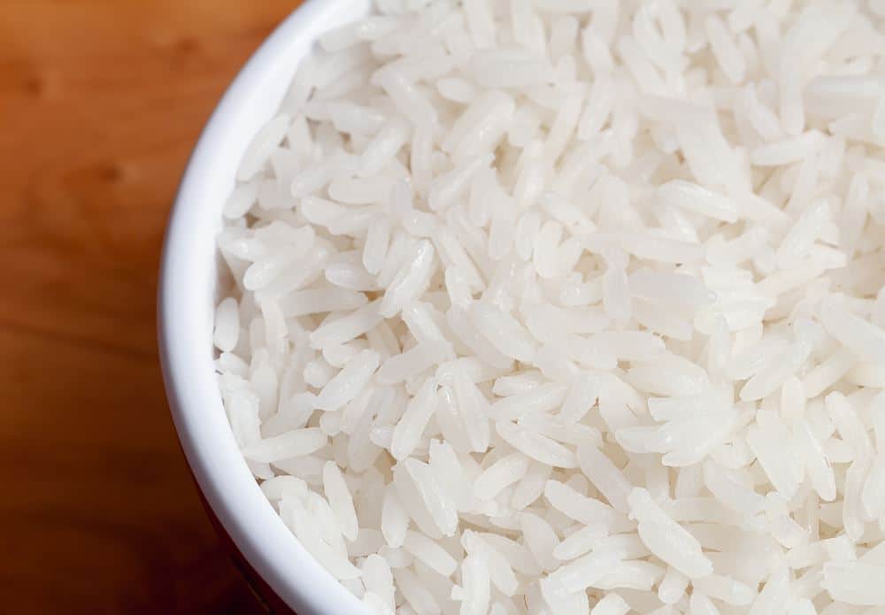 ¿Es seguro recalentar el arroz? Una experta en microbiología responde