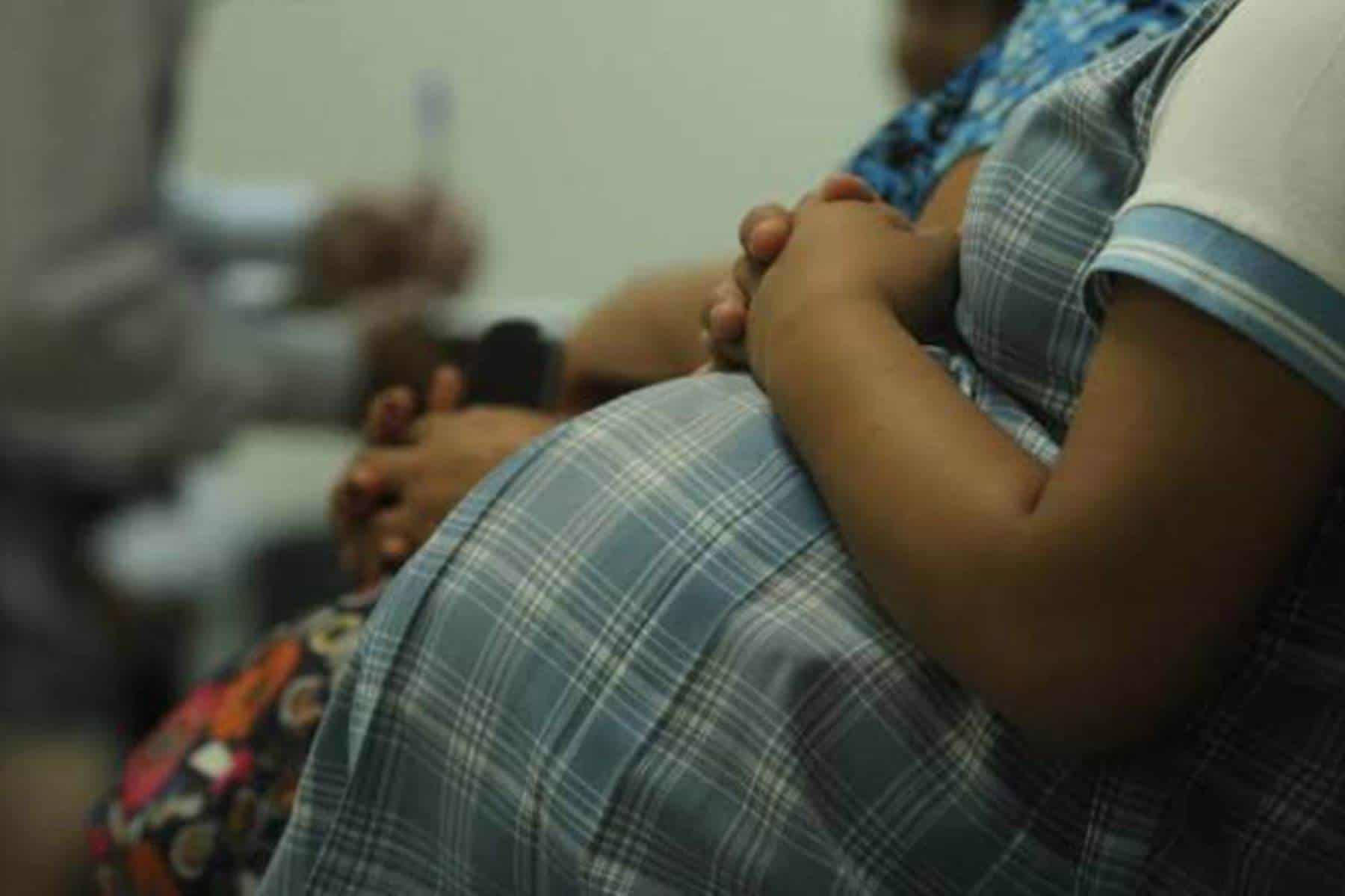 Parto de niña de 10 años conmociona a Paraguay, que atiende nueve casos de abuso infantil al día
