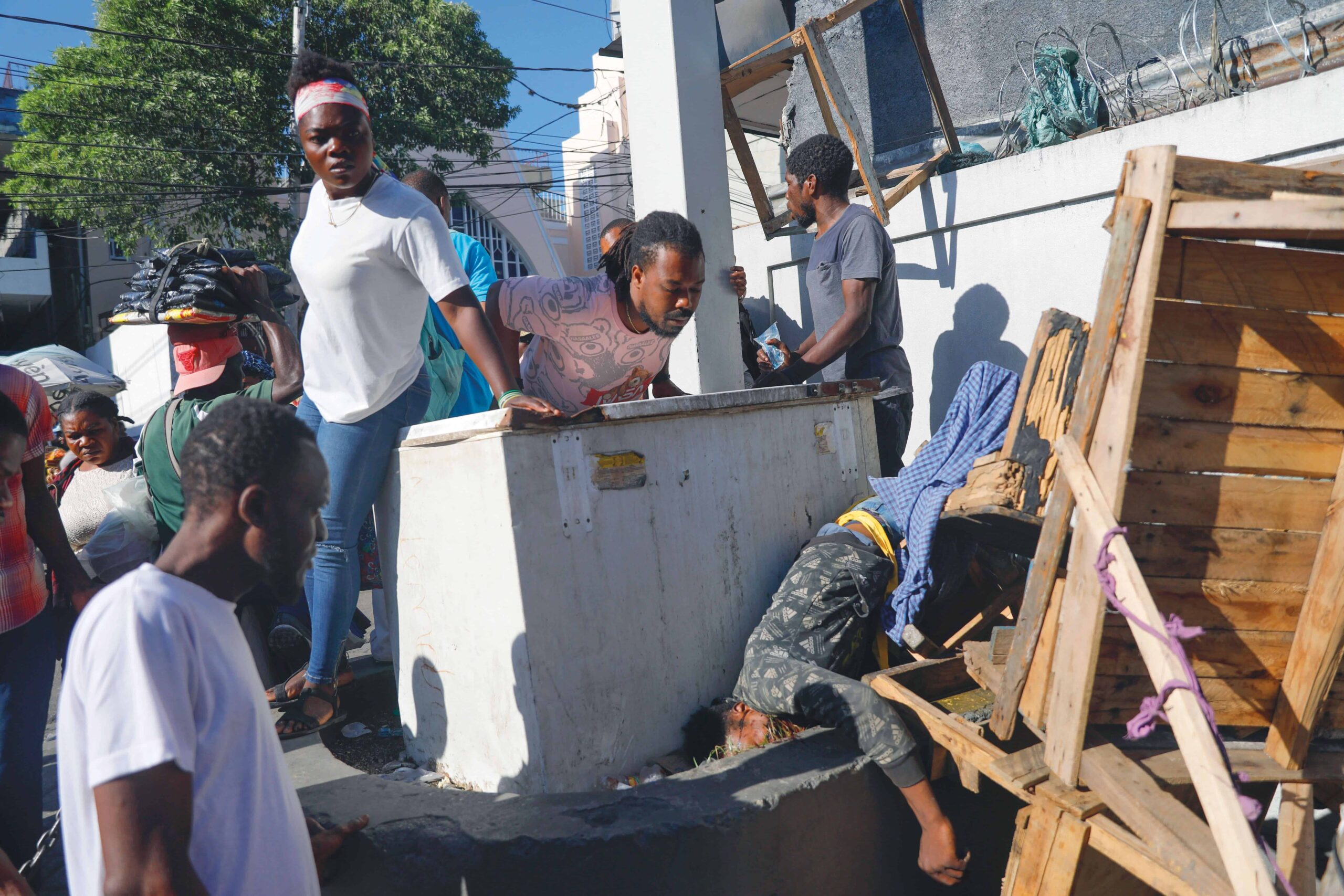 Acnur pide acoger a haitianos como refugiados; RD sigue firme con ilegales