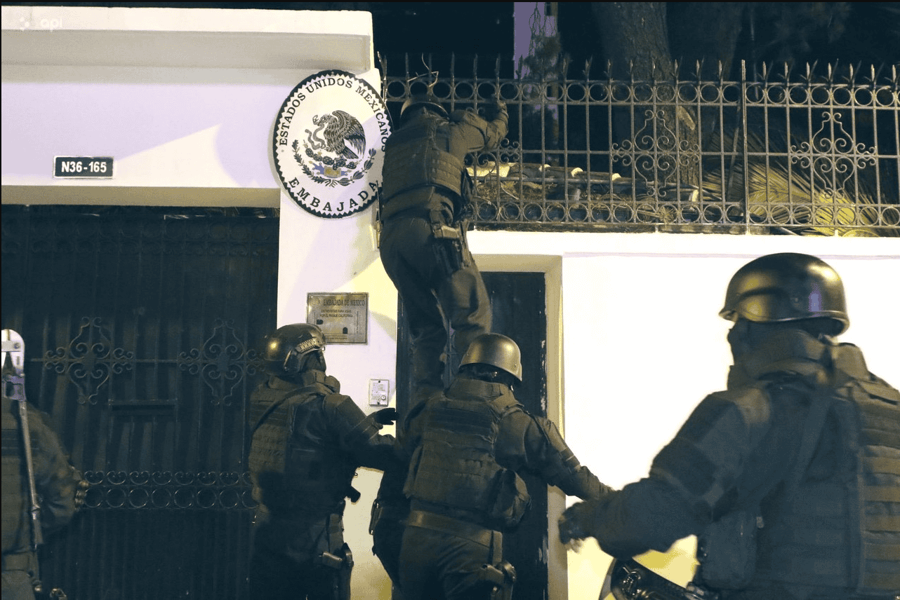 La OEA debate resolución que condena irrupción en embajada mexicana en Quito