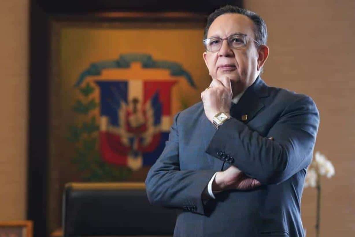 Valdez Albizu es distinguido por segunda vez como  “Gobernador del Año en América Latina”